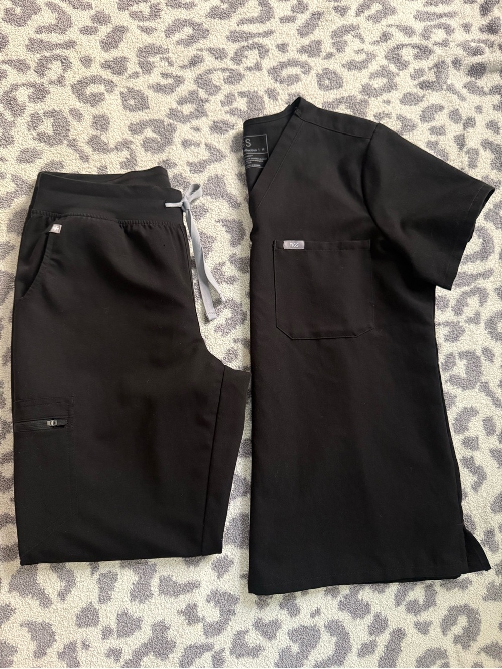 FIGS Women’s Scrub Set Size M - Black